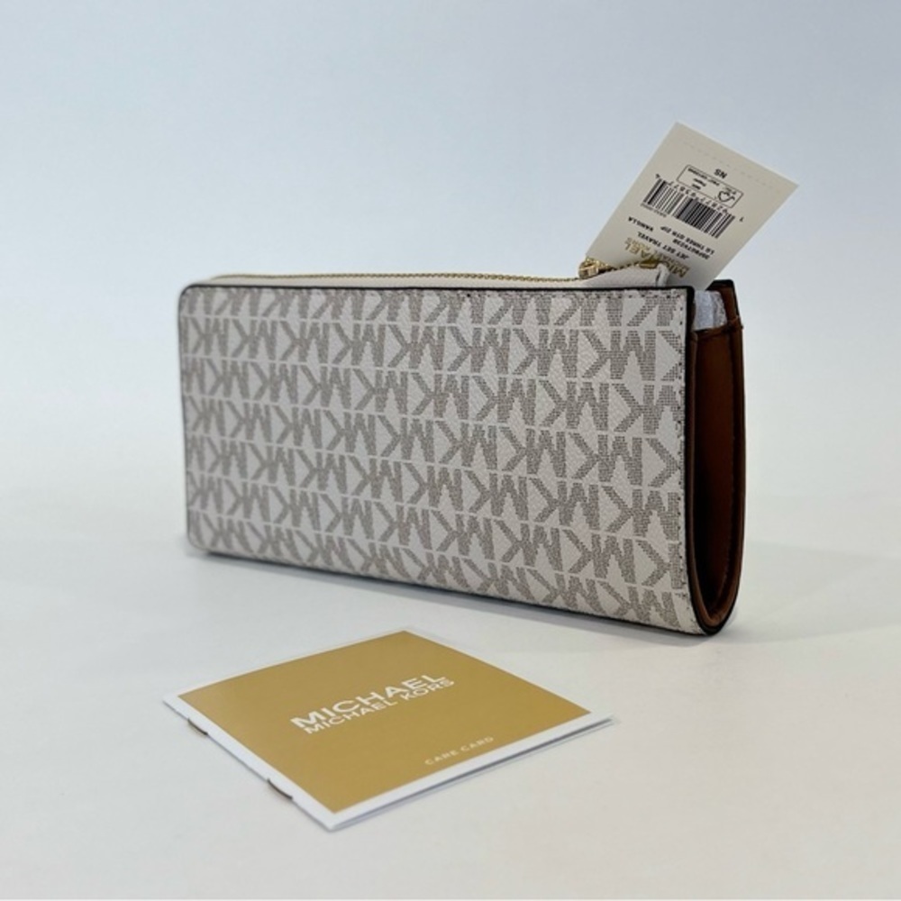 MICHAEL KORS Jet Set Travel Large Logo Quarter-Zip Wallet Vanilla - Picture 4 of 8